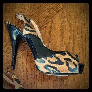 GUESS - Sexy Leopard print sling back heels